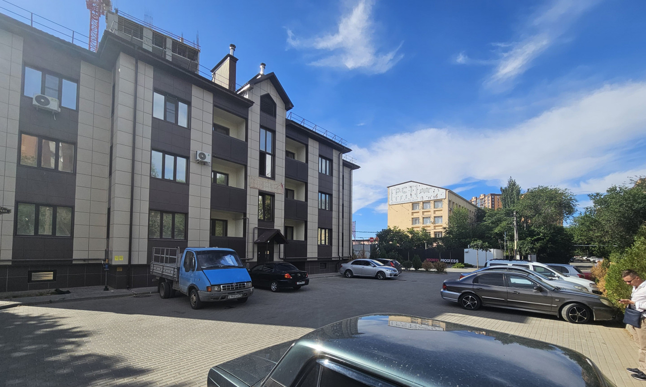 квартира г Астрахань р-н Кировский ул Бехтерева 8б фото 3