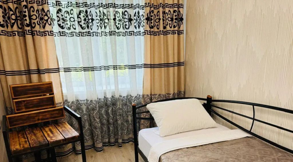 комната г Уссурийск ул Чичерина 77 фото 2