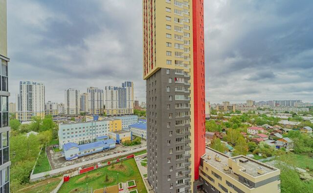 р-н Верх-Исетский ул Репина 68 фото