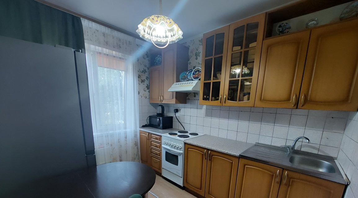 квартира г Тольятти р-н Комсомольский ул Механизаторов 17 фото 1