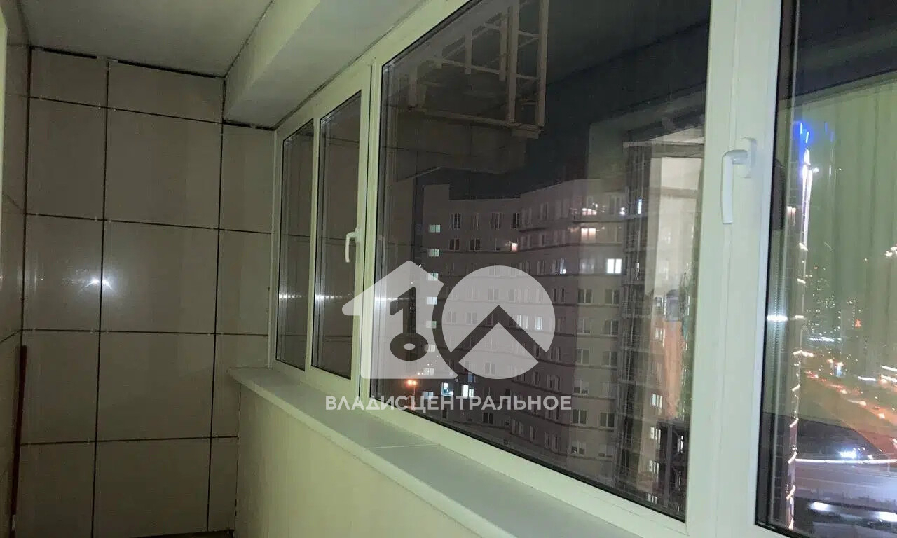 квартира г Новосибирск р-н Центральный Октябрьская ул Сибревкома 7/1 фото 2