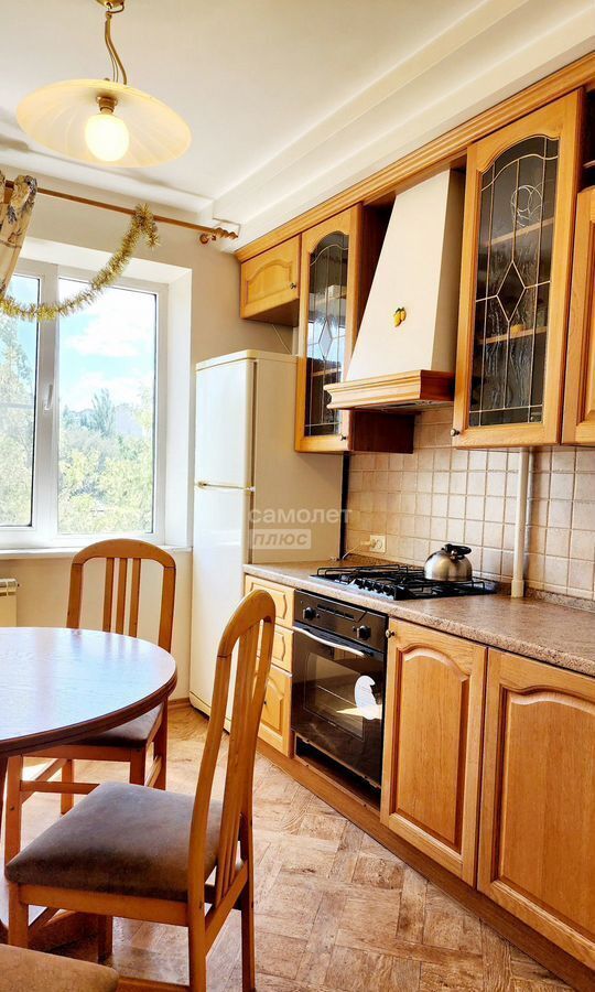 квартира г Волгоград р-н Дзержинский ул Нарвская 10 фото 2
