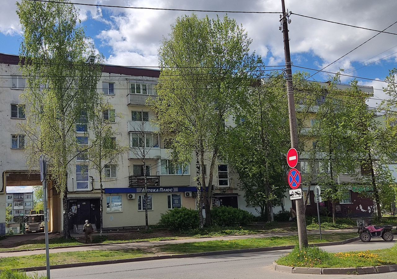 комната г Великий Новгород Западный ул Попова 9/23 фото 1