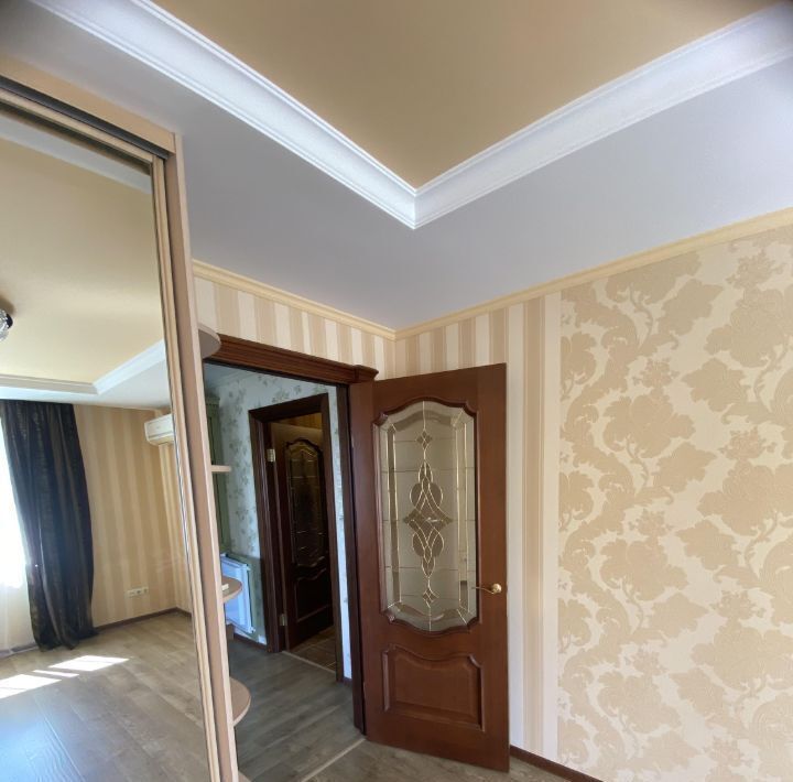 квартира г Саратов р-н Волжский ул им Менякина Ю.И. 3а фото 8