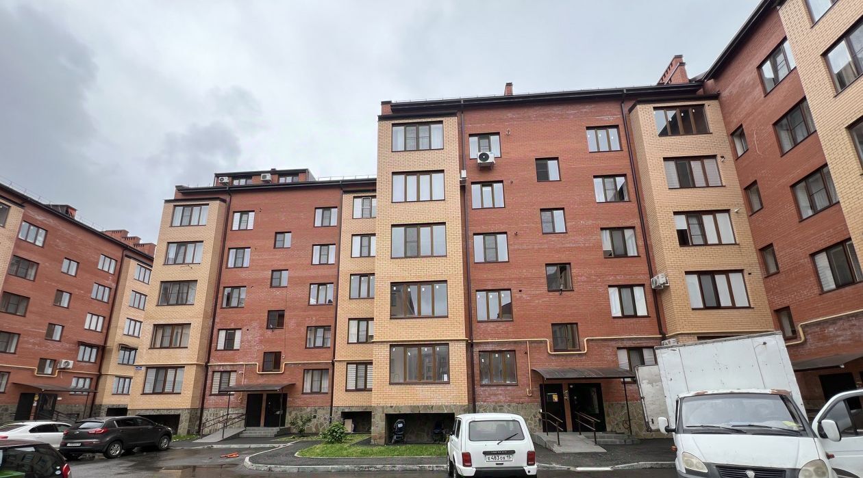 квартира г Владикавказ р-н Северо-Западный ул Курсантов-Кировцев 29к/4 фото 19