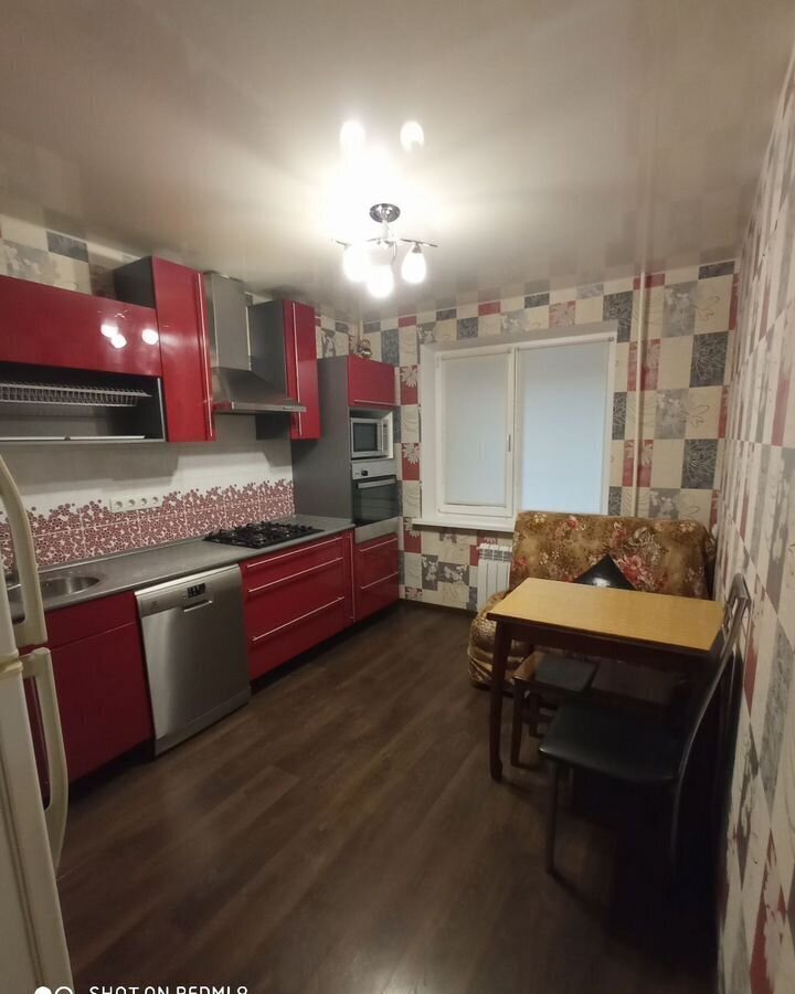 квартира г Саратов р-н Октябрьский ул Новоузенская 10/20 фото 1