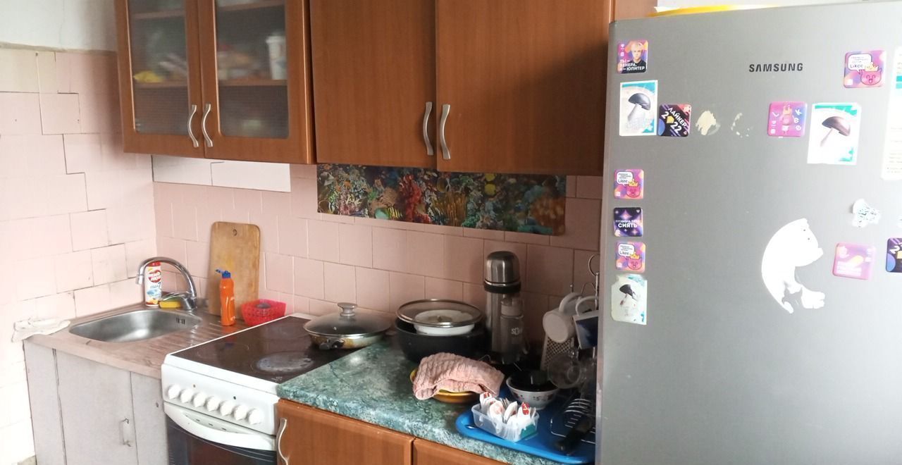 комната г Сургут р-н Центральный ул Энергетиков 1 Тюменская обл. фото 1