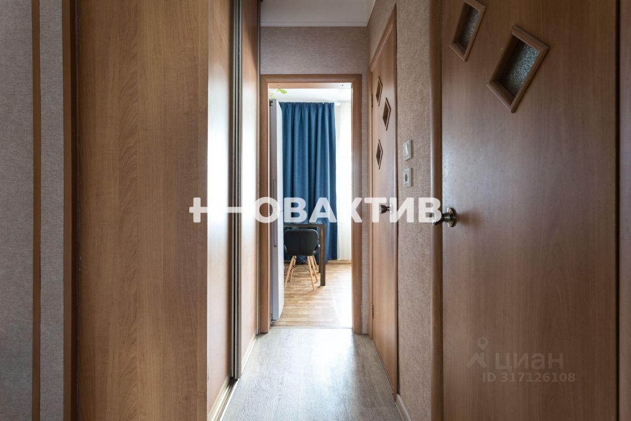 квартира г Новосибирск р-н Дзержинский ул Театральная 2а фото 17