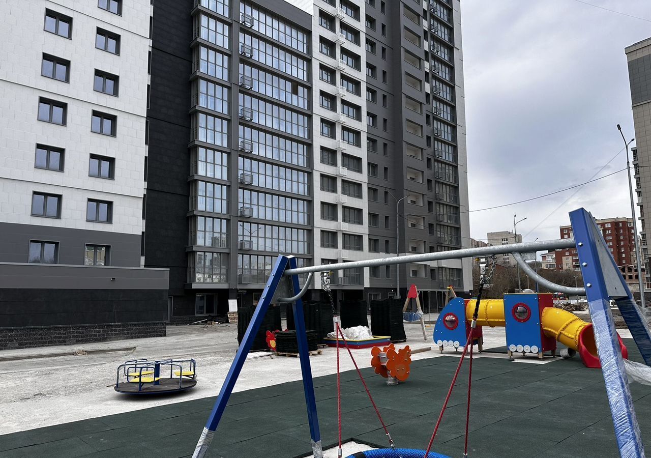 квартира г Уфа р-н Кировский ул Октябрьской Революции 62/1 фото 2