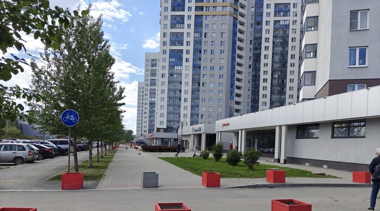квартира г Екатеринбург Машиностроителей ул. Блюхера, 99 фото 2