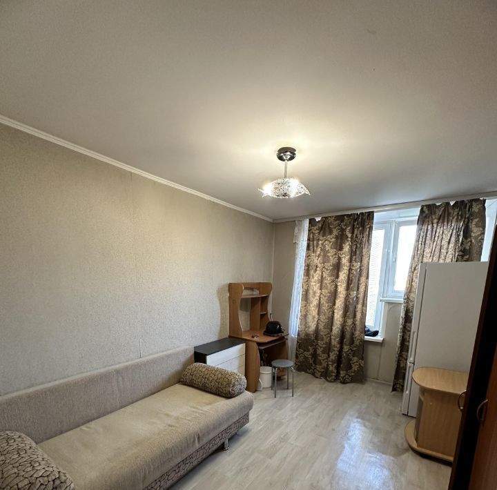 комната г Тольятти р-н Автозаводский ул Революционная 7к/1 фото 3