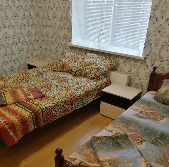 комната г Таганрог ул Ломакина 90 фото 1