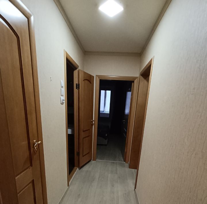 квартира г Тольятти р-н Автозаводский ул Офицерская 6б фото 15