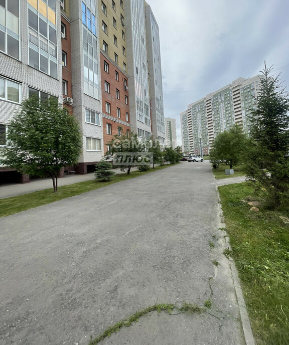 квартира г Омск ул Крупской 14к/2 фото 2