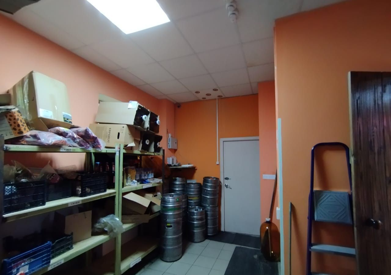 торговое помещение г Омск р-н Кировский пр-кт Комарова 15к/1 фото 18