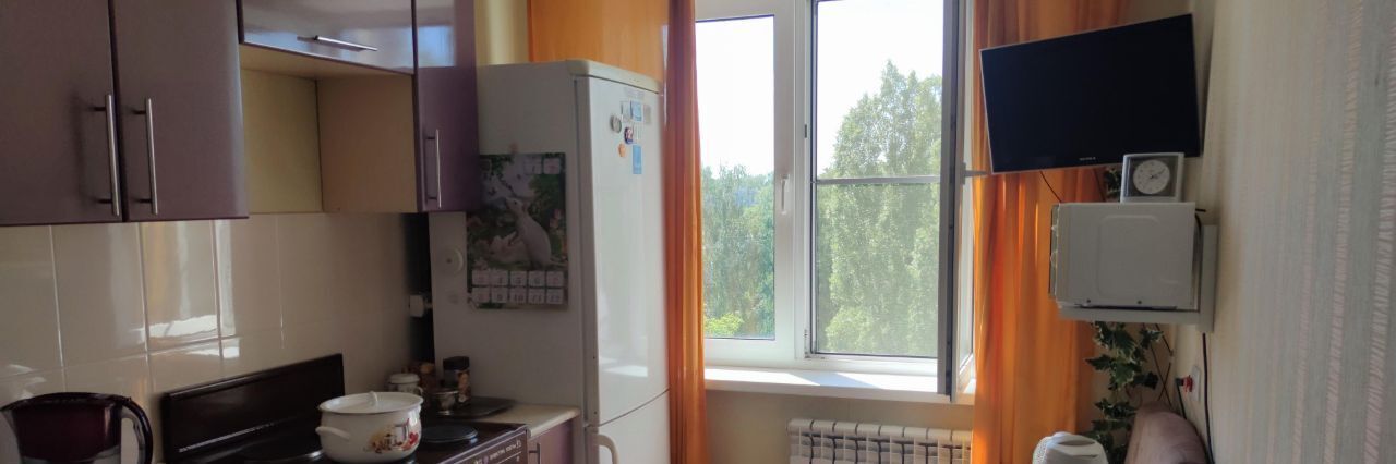квартира г Тольятти р-н Автозаводский б-р Баумана 14 1-й кв-л фото 1