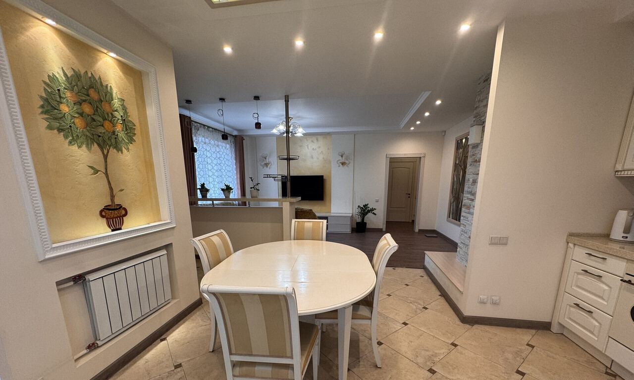 квартира г Красноярск Взлётка ул Авиаторов 23 м-н фото 3