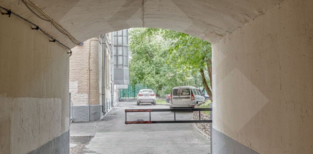 квартира г Москва метро Сретенский бульвар пер Уланский 21с/2 фото 23