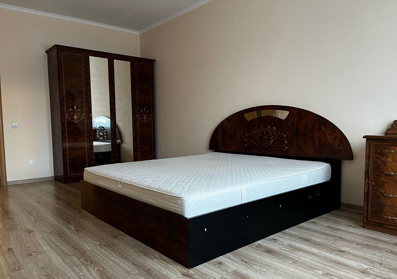 квартира г Калининград р-н Ленинградский ул В.Гакуна 9 фото 1