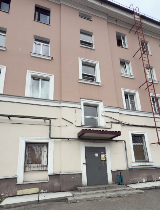 квартира г Мурманск р-н Ленинский ул Карла Либкнехта 23 фото 2