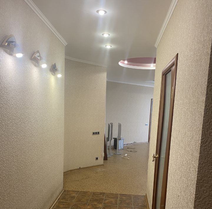 квартира г Тольятти р-н Автозаводский ул Автостроителей 53б фото 16