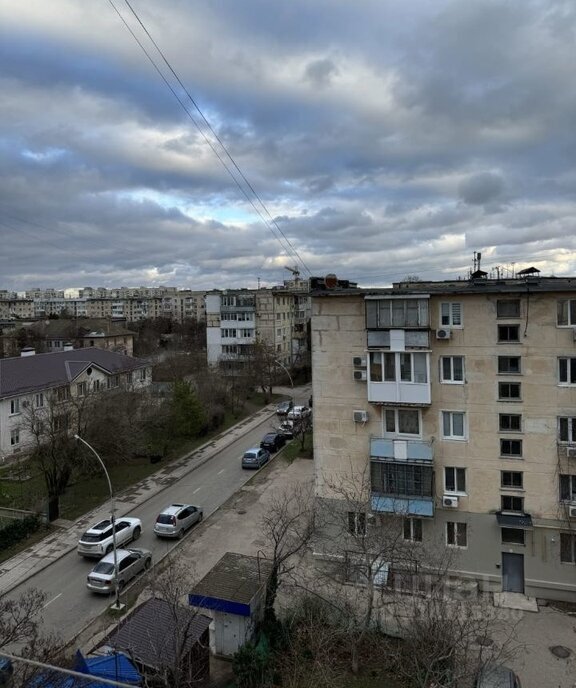 квартира г Евпатория микрорайон Универсам ул им.60-летия ВЛКСМ 26а фото 1