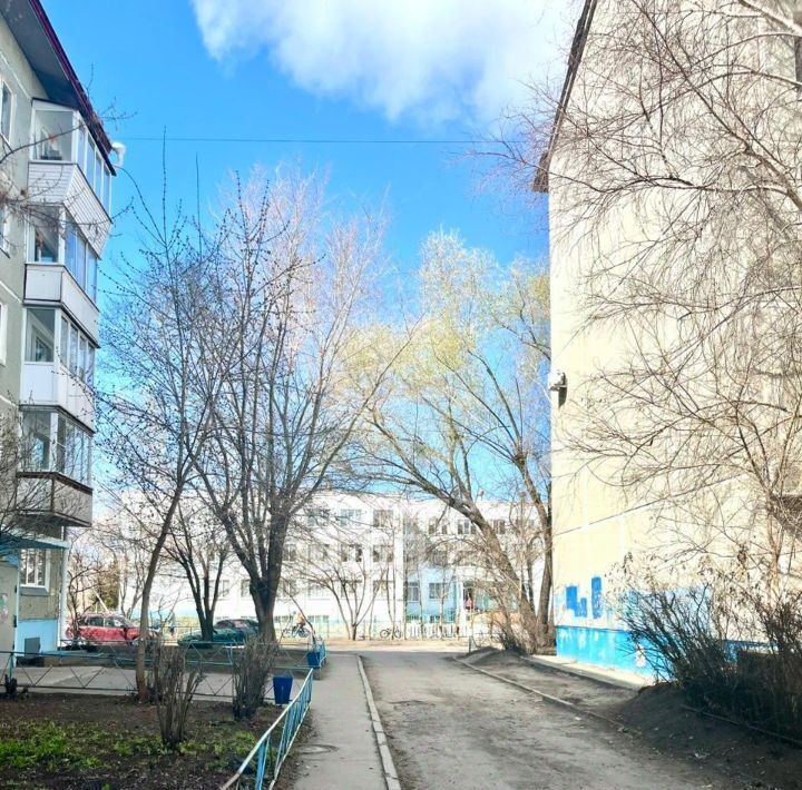 квартира г Омск р-н Кировский ул Дмитриева 13/8 фото 20