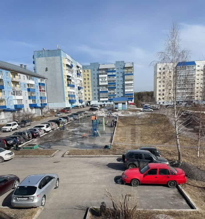 квартира г Прокопьевск р-н Рудничный ул 10-й микрорайон 24 Кузбасс, микрорайон фото 10