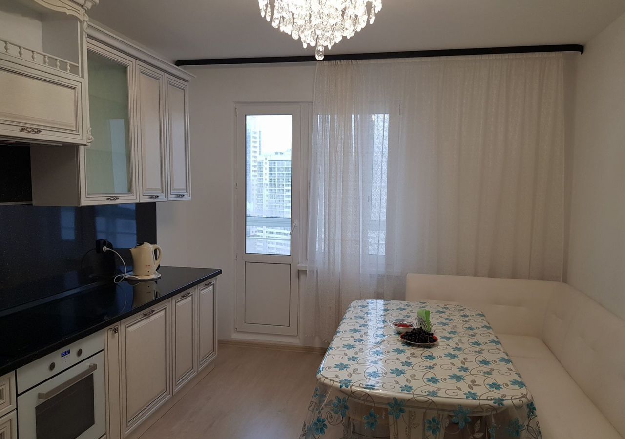 квартира г Екатеринбург ул Шефская 106/1 Проспект Космонавтов фото 1