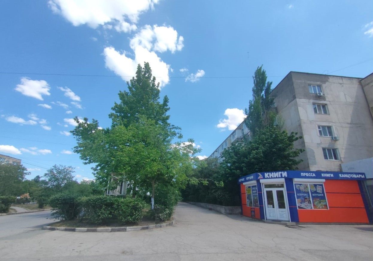 квартира г Евпатория пгт Новоозерное ул Героев-Десантников 1 фото 17