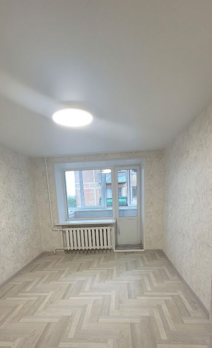 квартира г Сызрань ул Комарова 6 фото 1