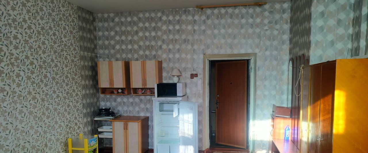 комната г Саратов р-н Октябрьский ул 2-я Садовая 106бк/2 фото 3