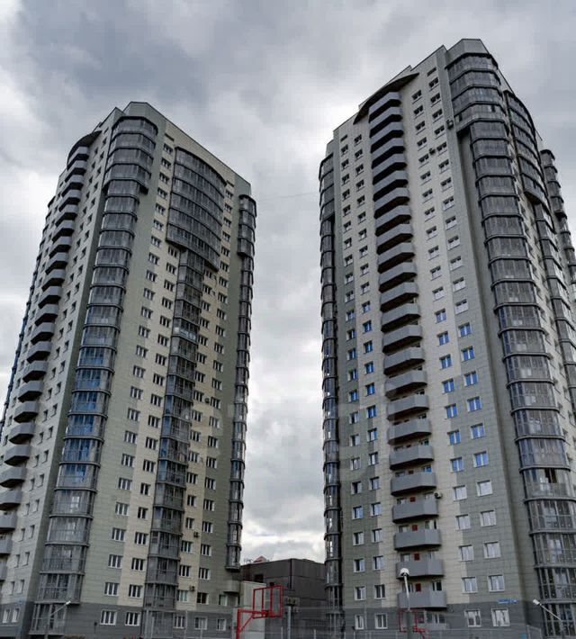 квартира г Новокузнецк р-н Центральный ул Павловского 13б фото 2