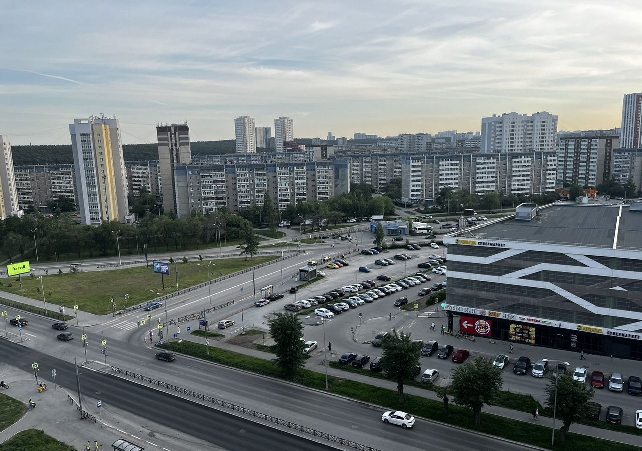 квартира г Екатеринбург Чкаловская ул Николая Островского 1 фото 12