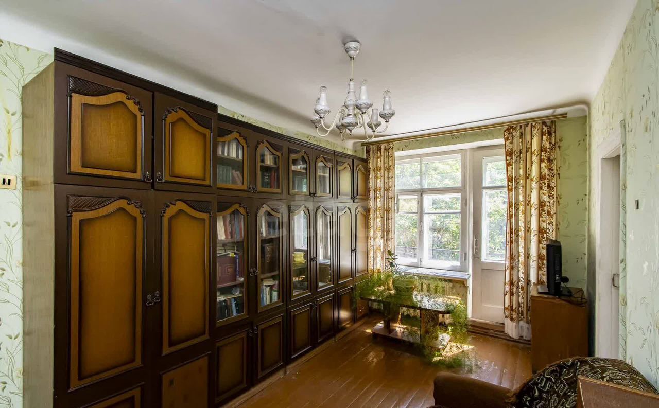квартира г Тюмень р-н Центральный ул Орджоникидзе 56а фото 1