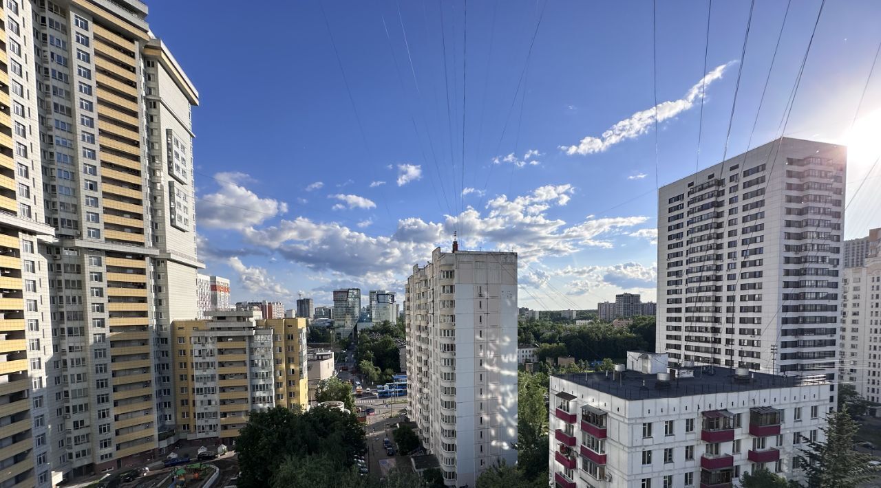 квартира г Москва метро Молодежная ул Ярцевская 29к/2 фото 2