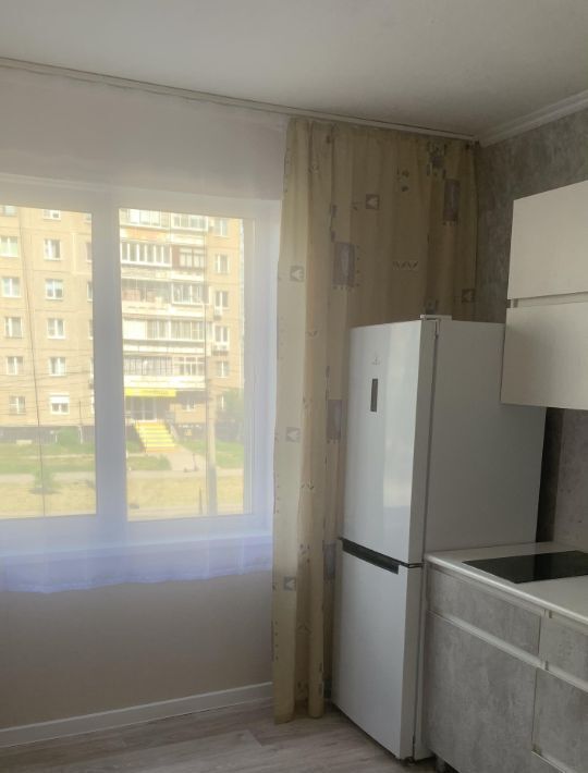 квартира г Челябинск р-н Калининский ул 40-летия Победы 36в фото 6