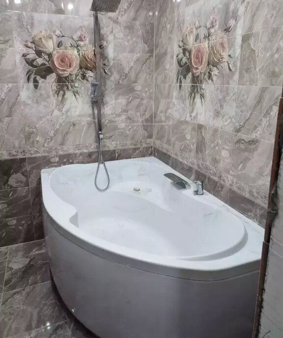 квартира г Тюмень ул Константина Посьета 11к/1 фото 6