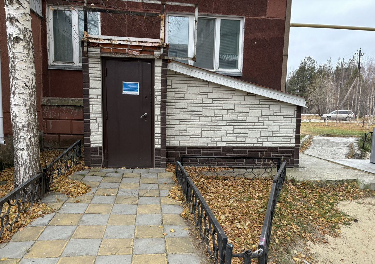торговое помещение г Югорск ул Газовиков 4 Тюменская обл. фото 1