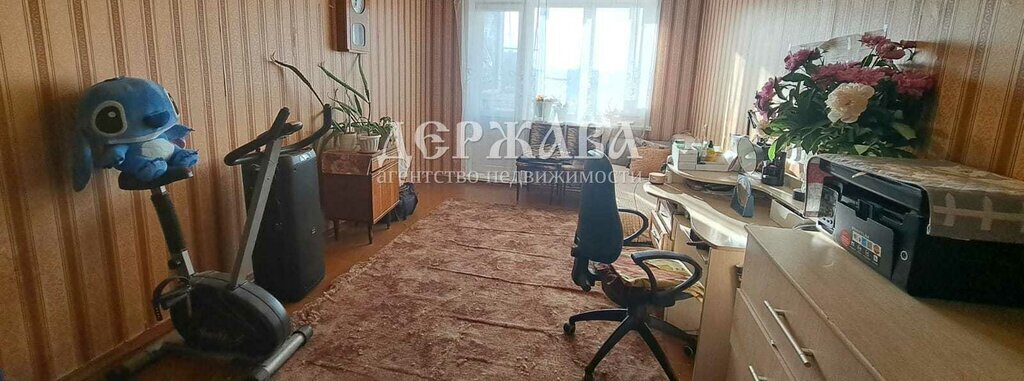 квартира г Старый Оскол ул Хмелева 1 фото 2