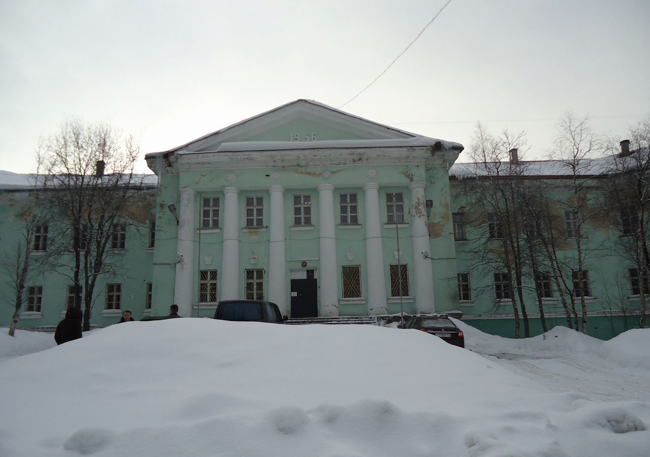 свободного назначения р-н Кандалакшский г Кандалакша ул Чкалова 61 фото 1
