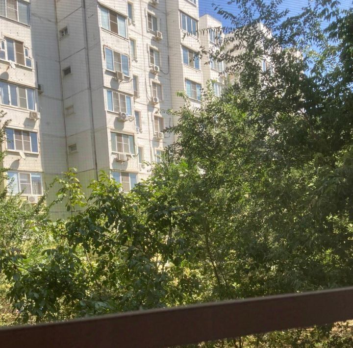 квартира г Астрахань р-н Кировский ул Белгородская 1 фото 24