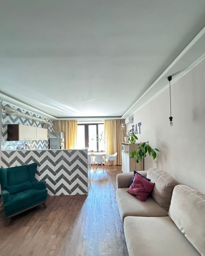 квартира г Красноярск р-н Советский ул Молокова 1к/3 фото 7