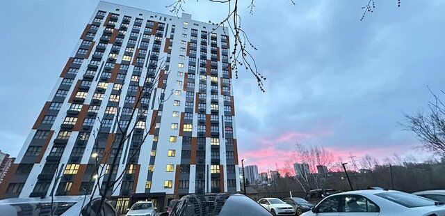 Золотая Нива дом 12б фото