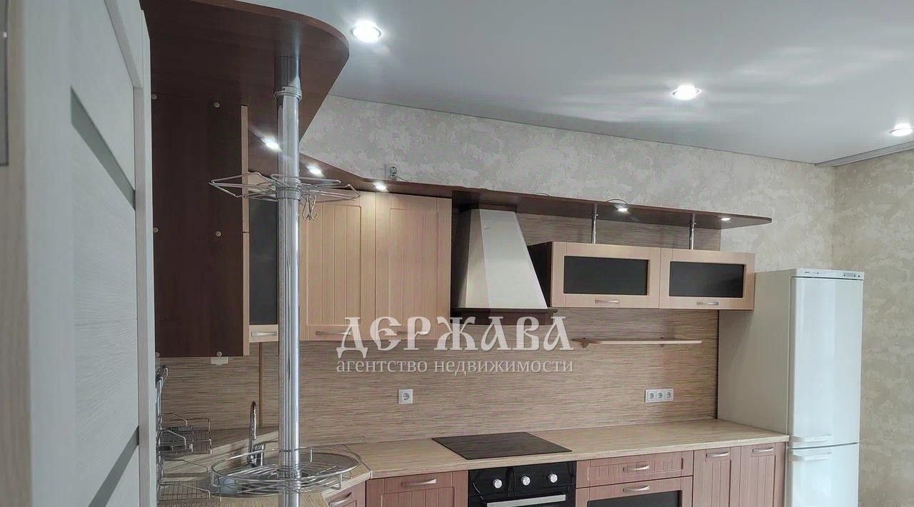 квартира г Старый Оскол р-н мкр Садовые кварталы 1 фото 2