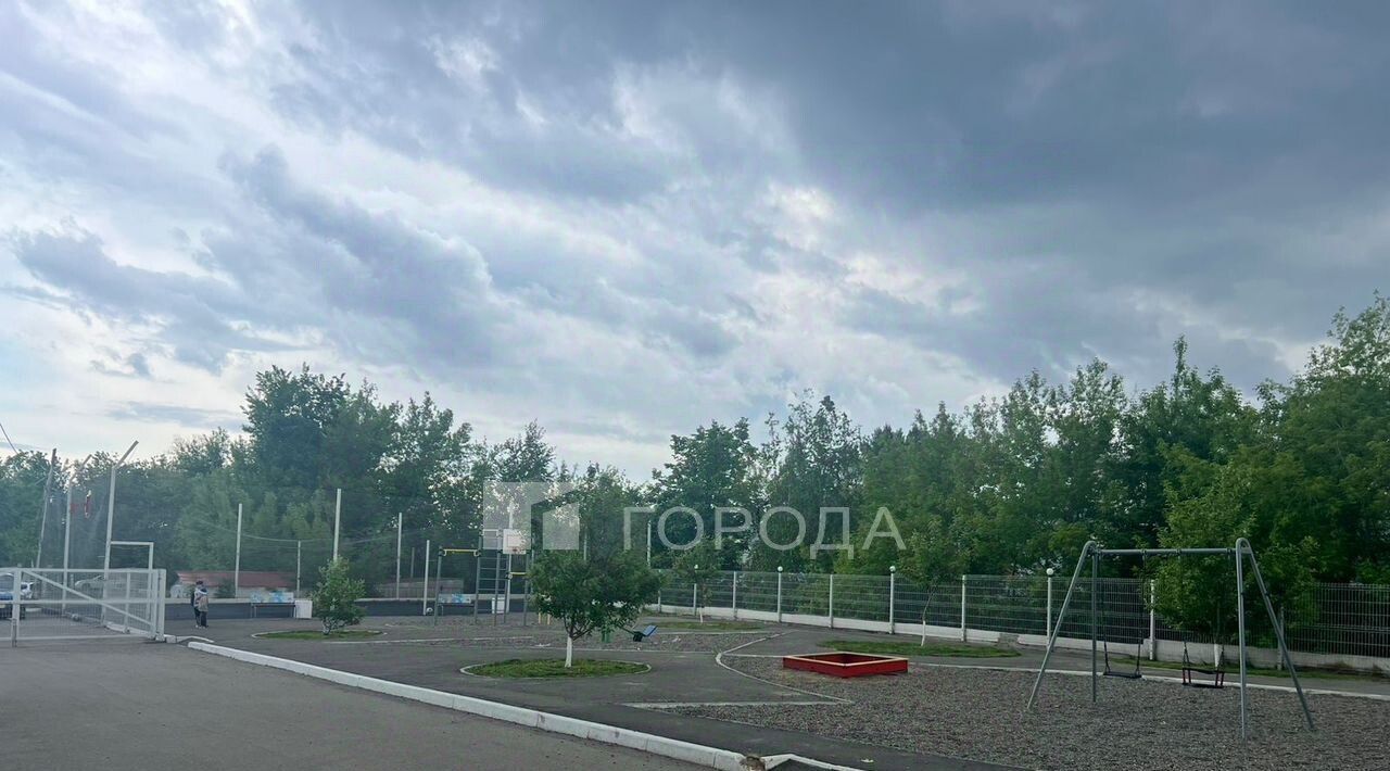 квартира г Барнаул р-н Железнодорожный ул Смирнова 1а фото 20