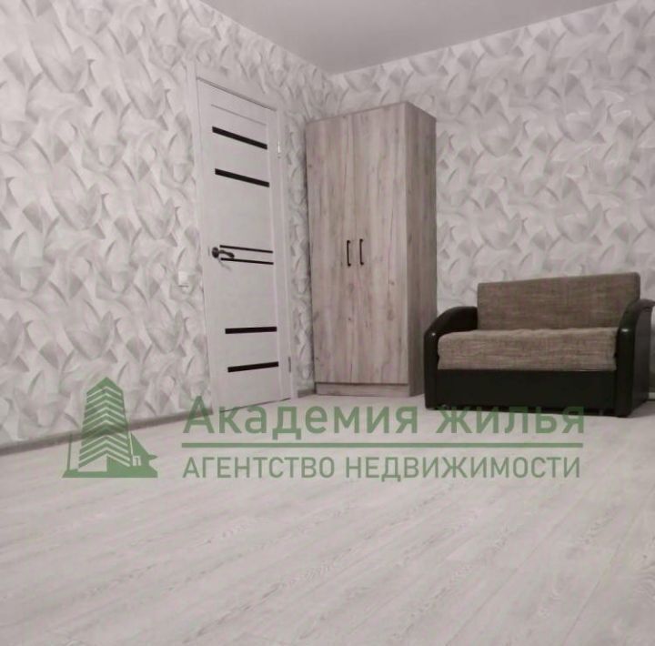 квартира г Саратов р-н Октябрьский ул. Имени Карла Маркса, 3А фото 2