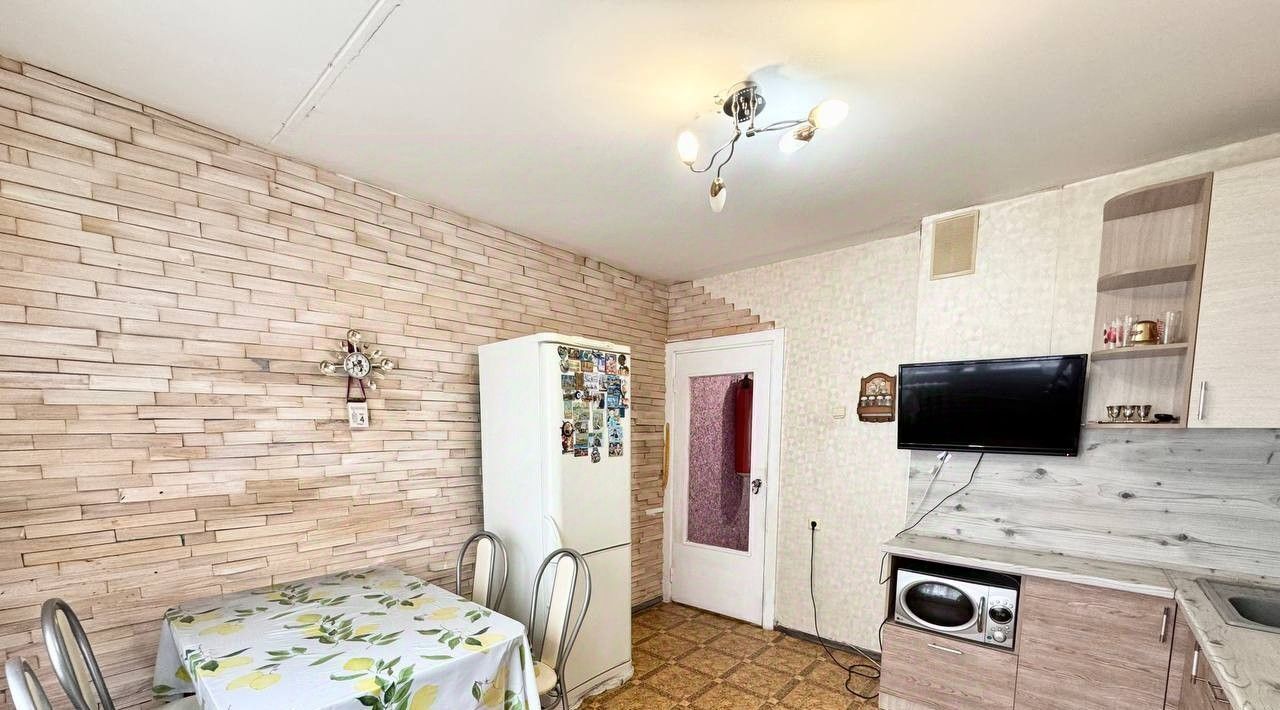 квартира р-н Нижнекамский г Нижнекамск ул Чишмале 19 фото 2