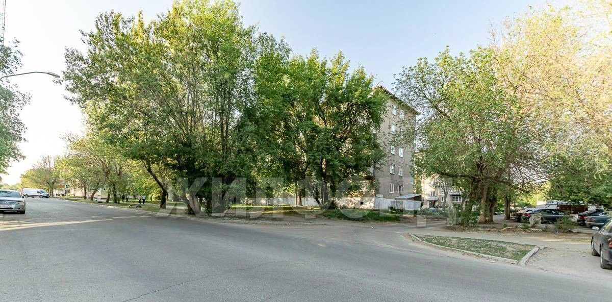 квартира г Барнаул р-н Октябрьский ул Чеглецова 23 фото 25