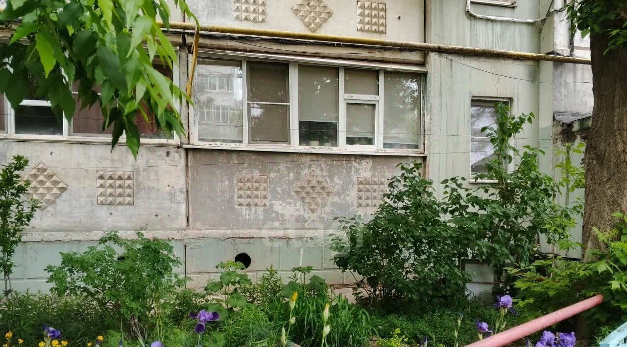 квартира г Астрахань р-н Советский ул Набережная Приволжского затона 15к/1 фото 22